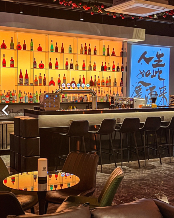 Million柏萬精酿cafe&bar(常发广场店) 的图标