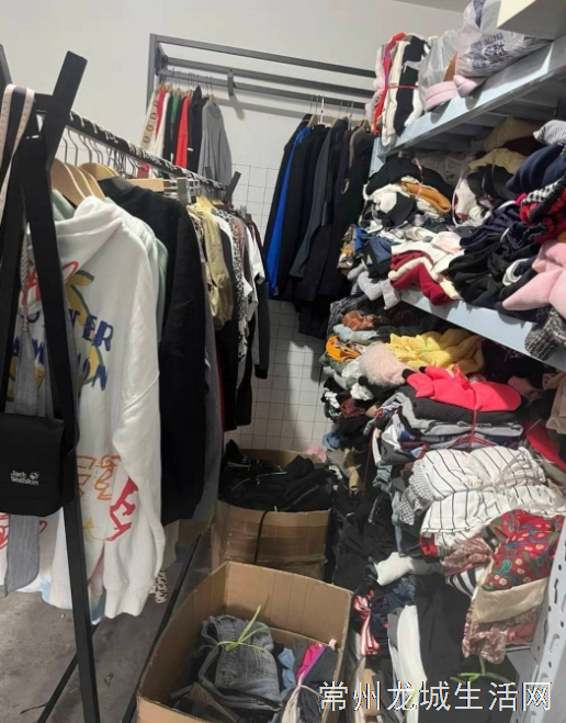 超低价打包处理一批库存积压服装